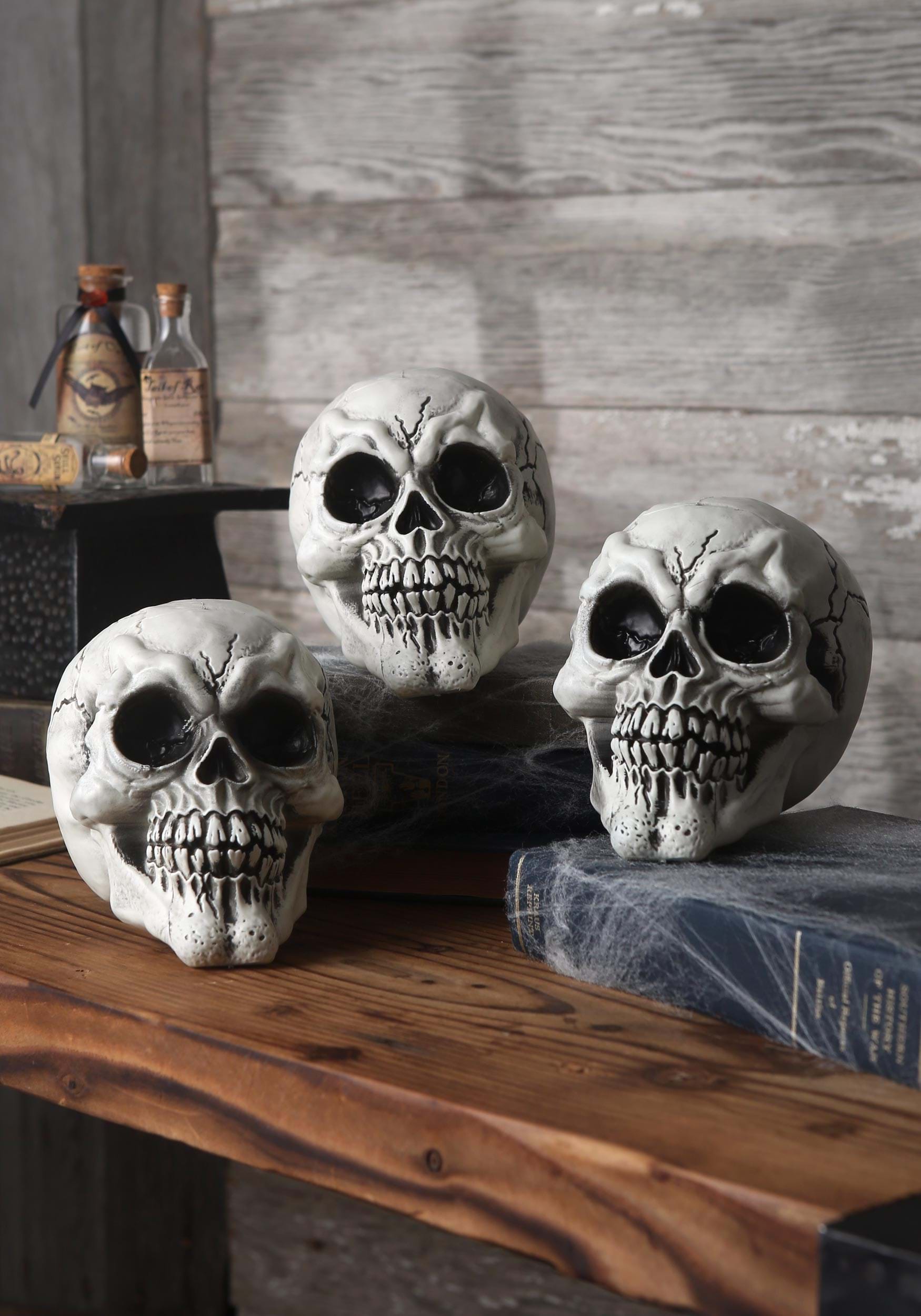 3-Pack of Large Skulls Decoration