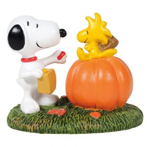 Department 56 - Peanuts A Treat For Woodstock Figurine