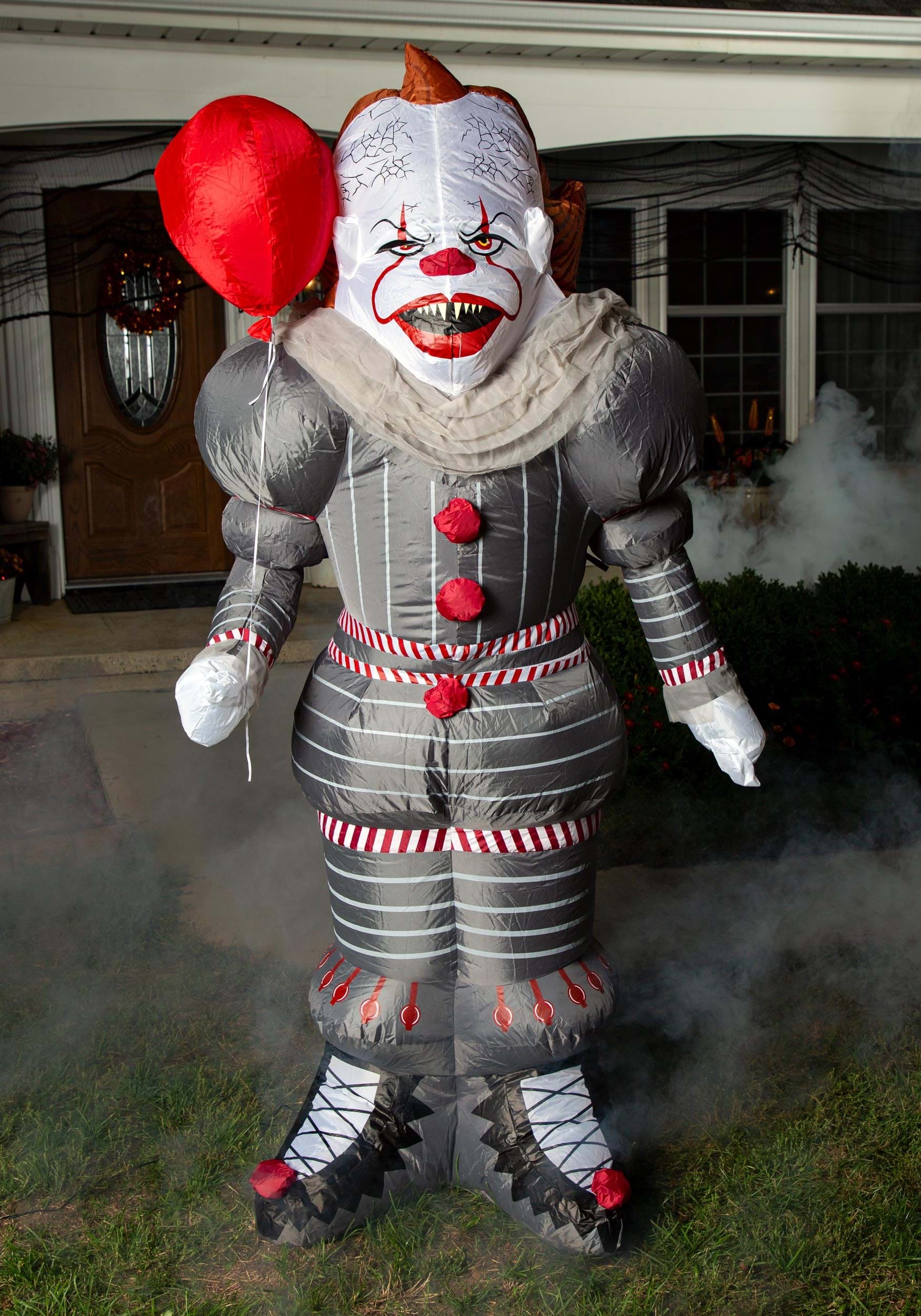 IT Pennywise 6FT Inflatable Lawn Decoration